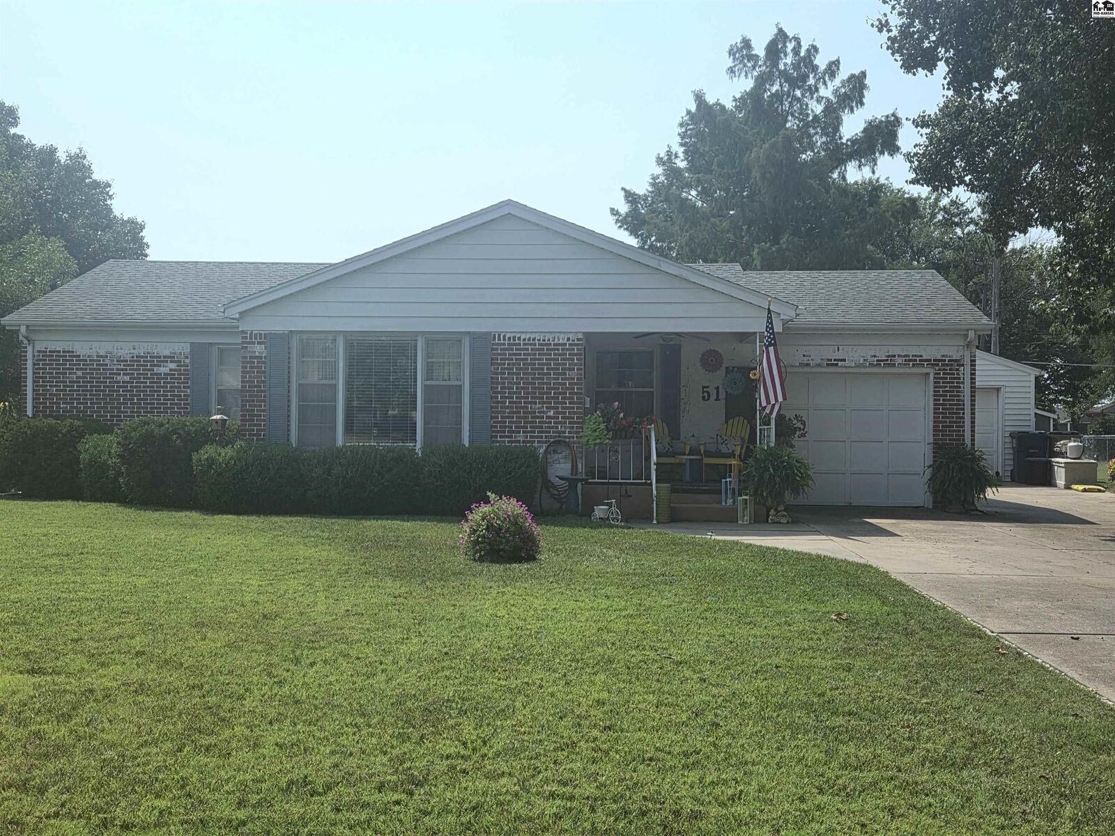 Property Photo: 51 E 27th Ave KS 67502