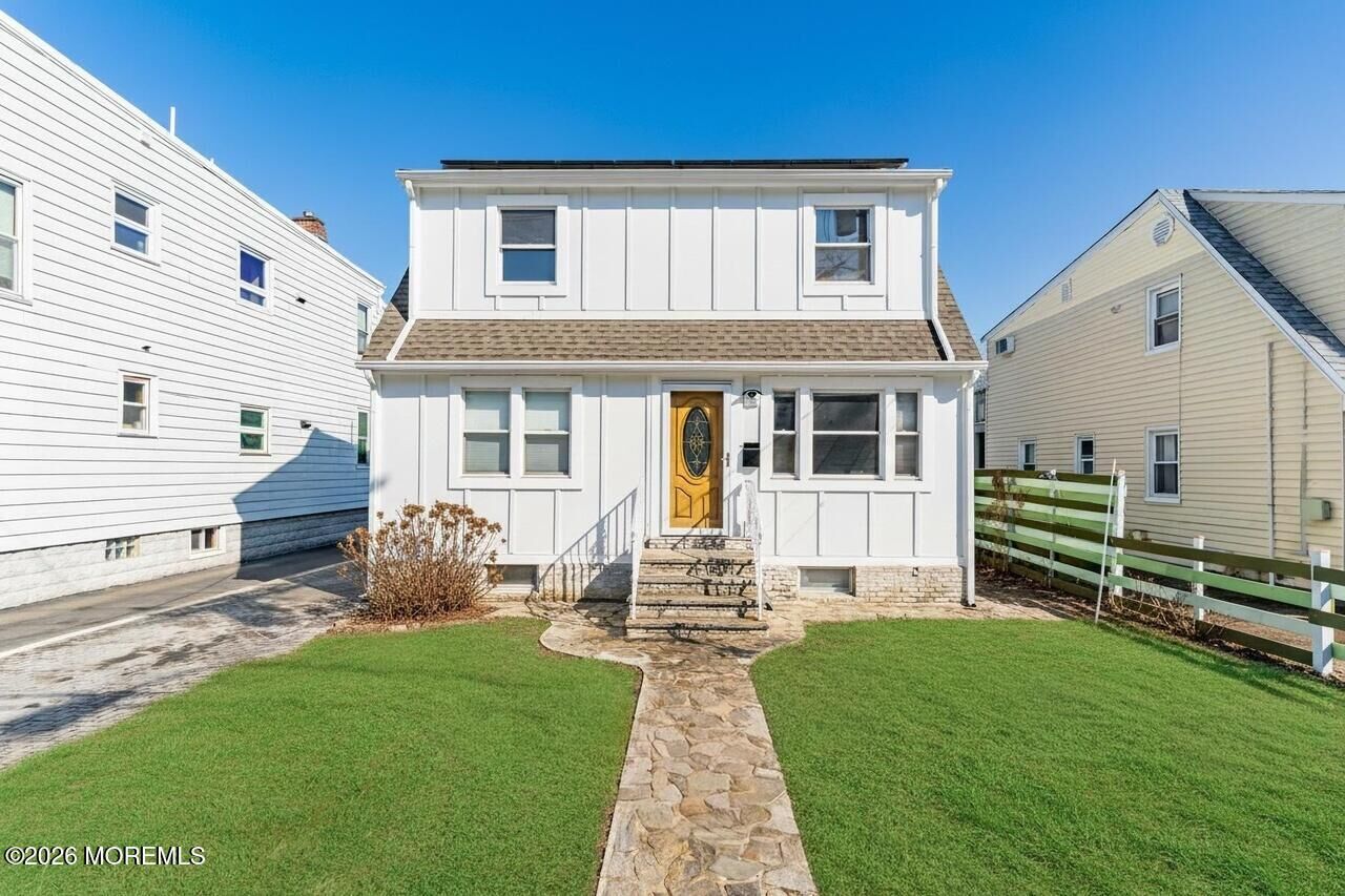 Property Photo:  22 Schuyler Avenue  NJ 07032 