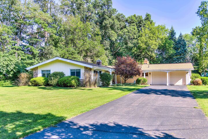 Property Photo: 1844 N Walmont Road MI 49203