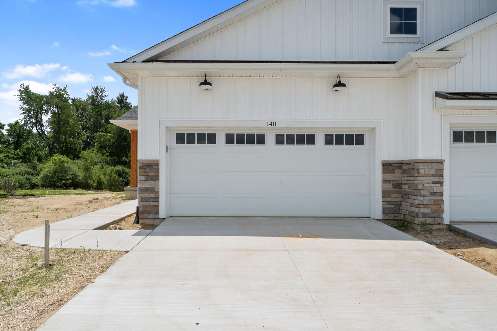 Property Photo:  814 Joyce Lane  MI 48879 