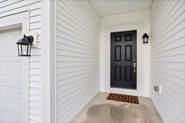Property Photo: 1662 Patterson Avenue IL 60542