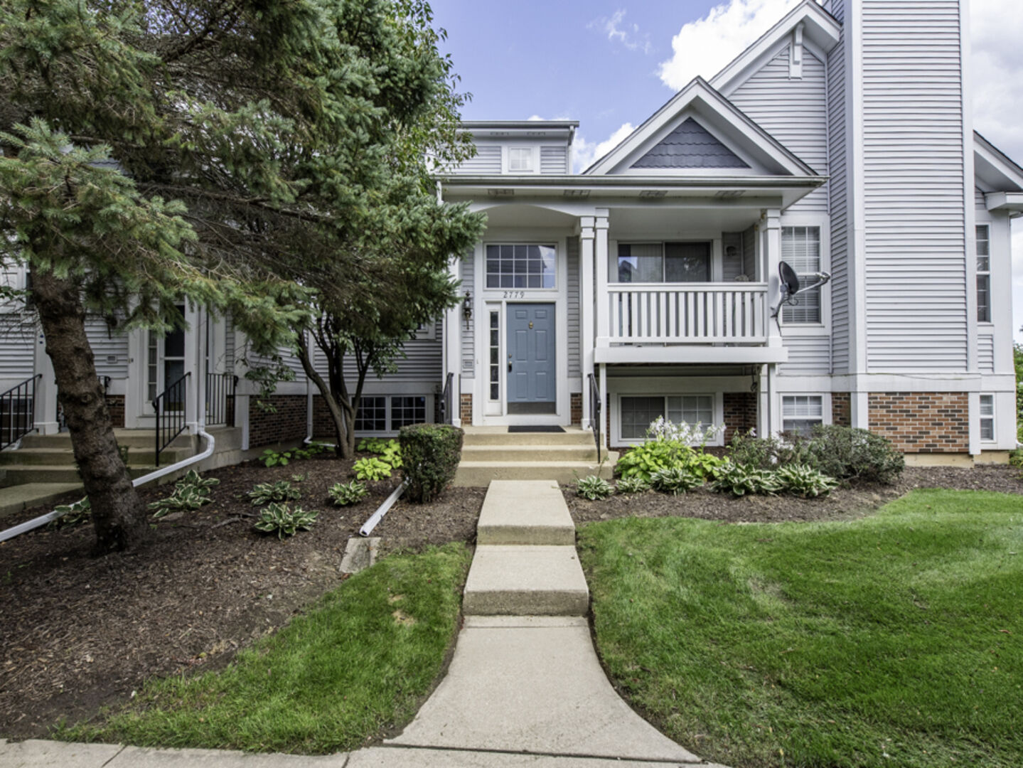 Property Photo: 2779 N Augusta Drive IL 60083