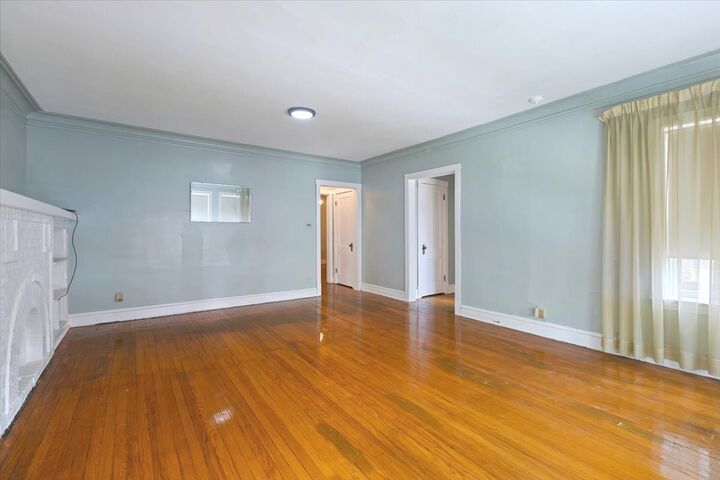 Property Photo:  6219 N Claremont Avenue  IL 60659 