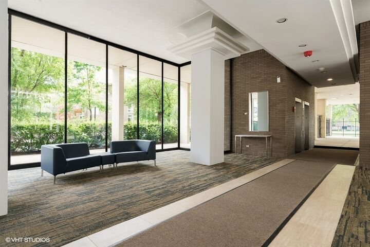 Property Photo:  1401 E 55th Street 816N  IL 60615 