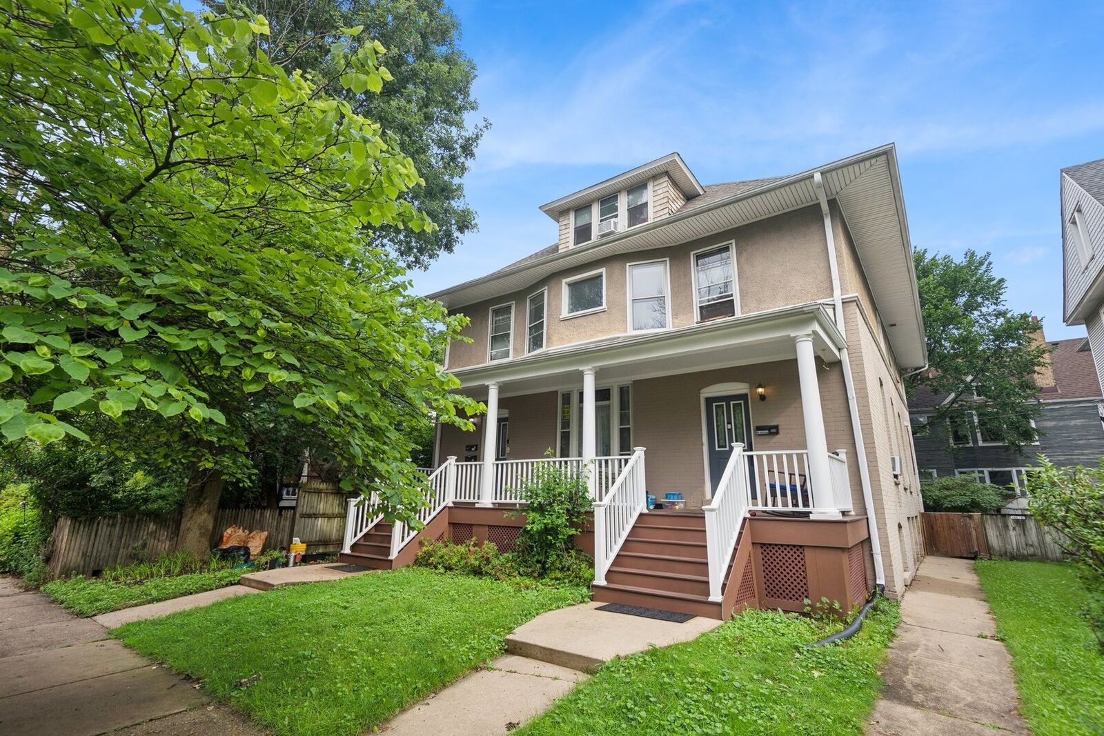 Property Photo:  807 Greenleaf Street 2  IL 60202 