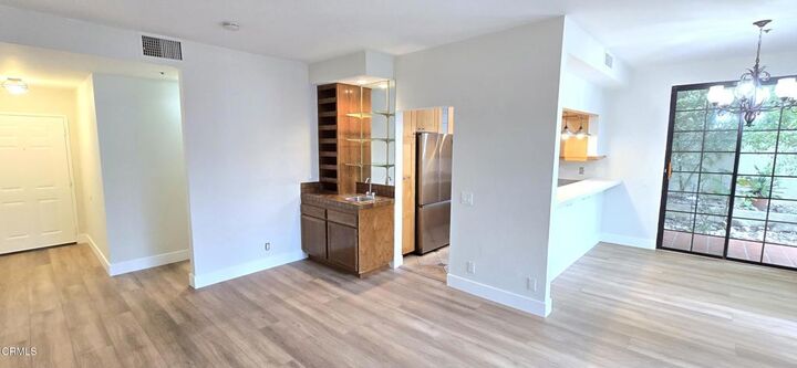 Property Photo:  235 S Holliston Avenue 113  CA 91106 