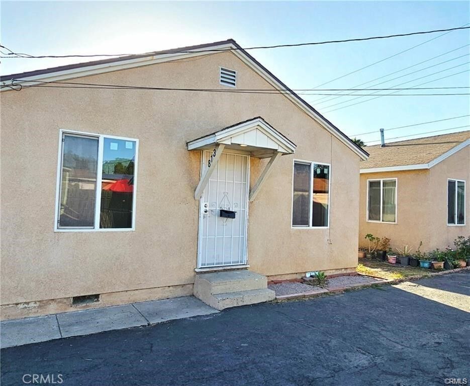 Property Photo: 813 E Nocta CA 91764