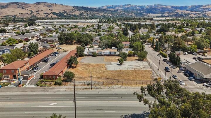Property Photo:  25 Peebles Avenue  CA 95037 
