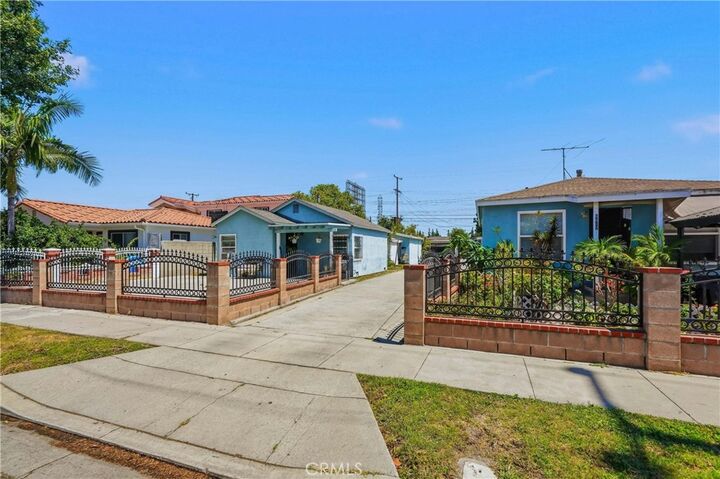Property Photo:  6608 Ira  CA 90201 