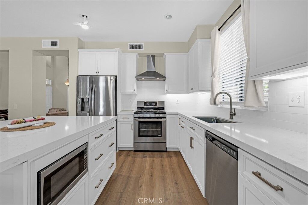 Property Photo: 60 Melrose CA 92692