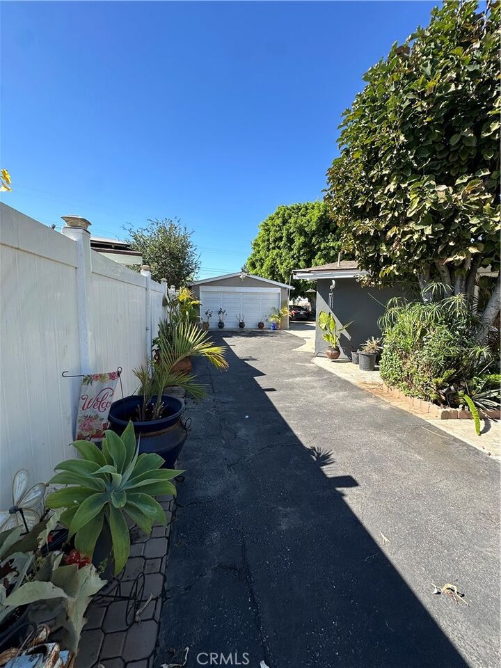 Property Photo:  429 Jansu  CA 91768 