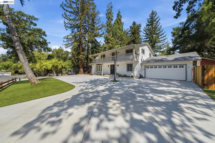 Property Photo:  8 Calle Del Casarillo  CA 94528 