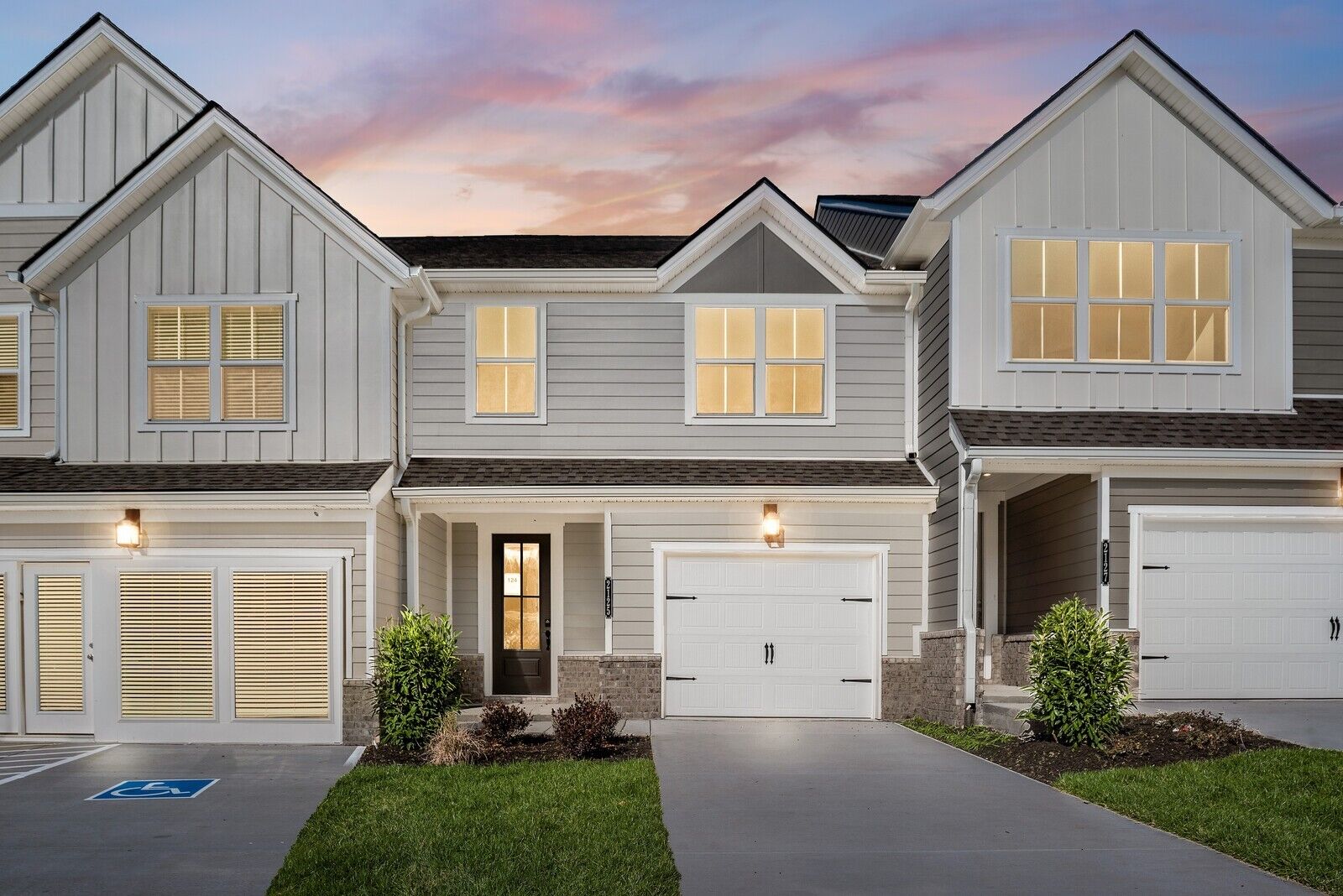 Property Photo: 2321 Juneau Lane TN 38401