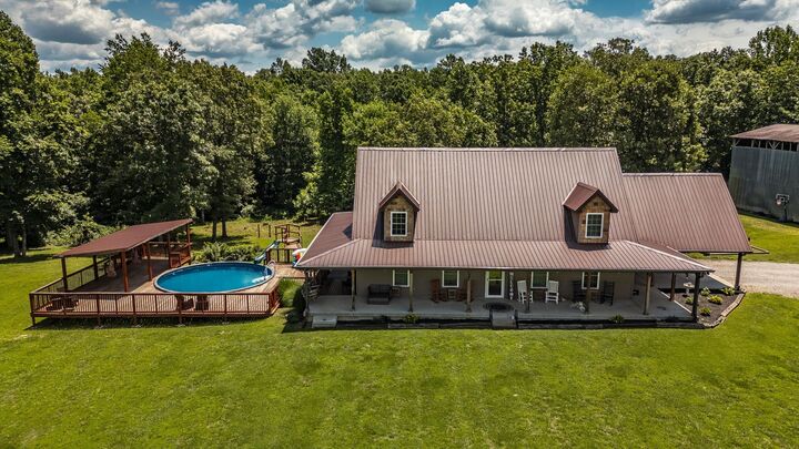 Property Photo: 846 Clark Hollow Rd TN 37186
