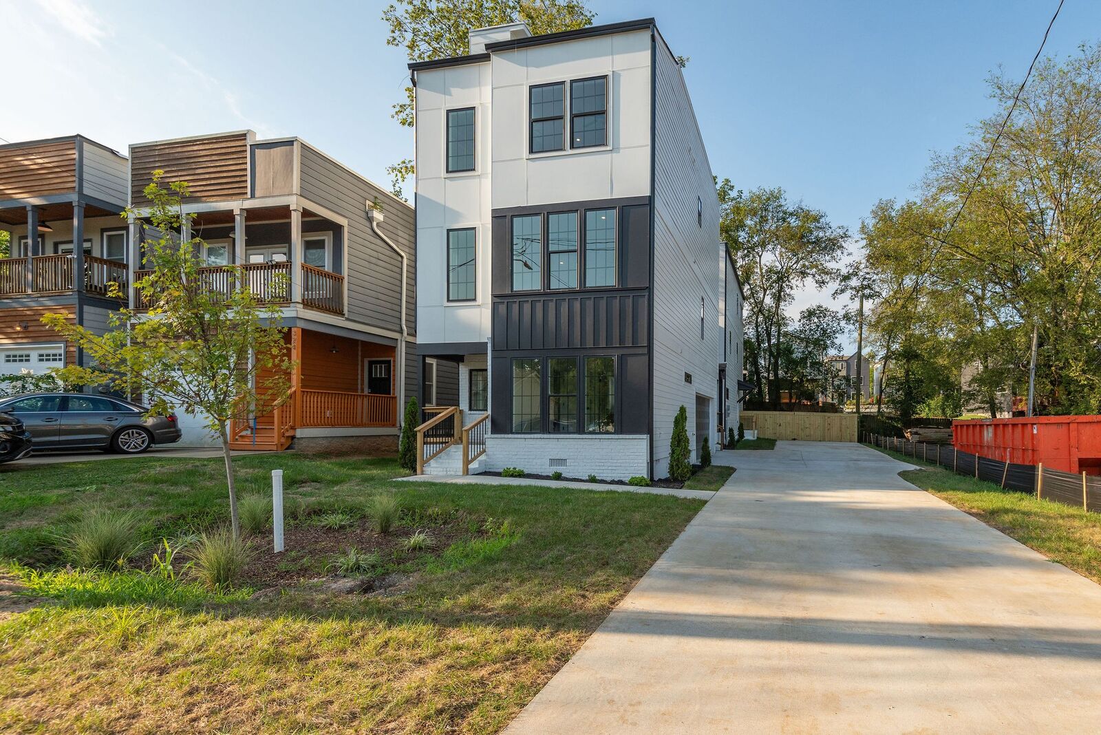 Property Photo: 322A Queen Ave TN 37207