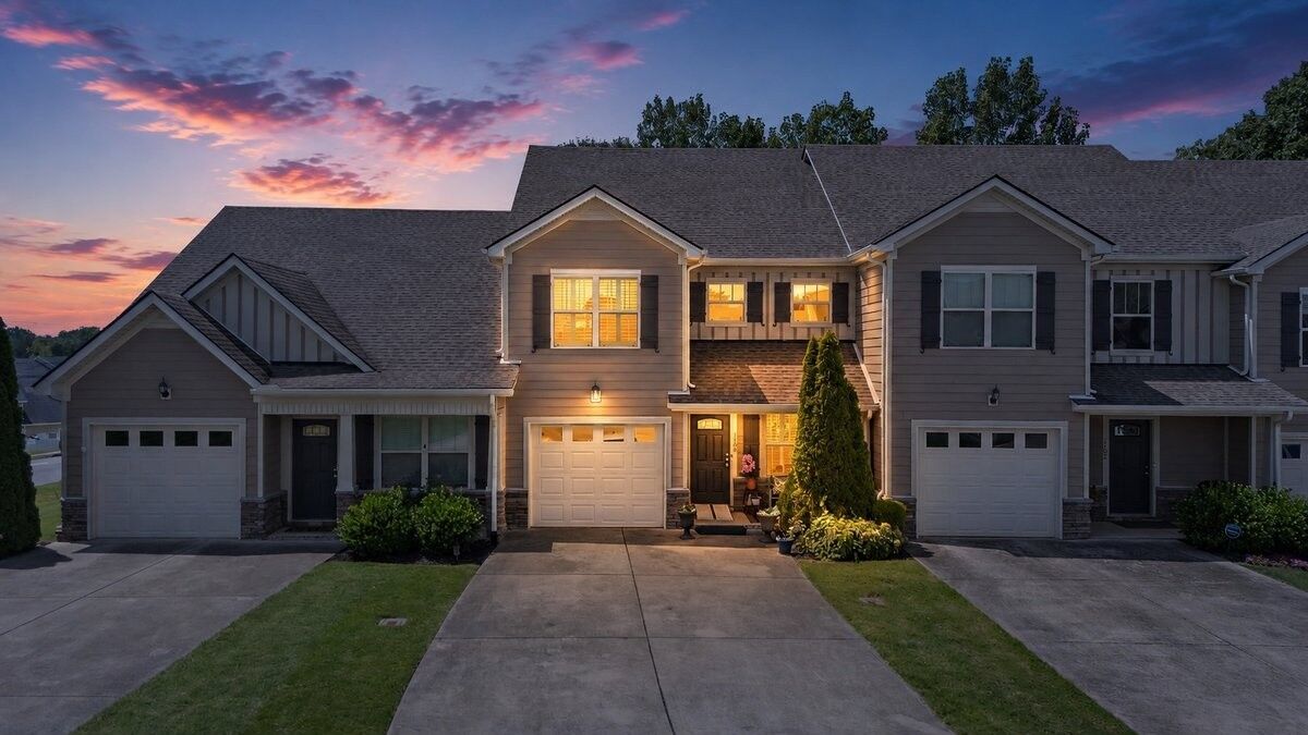 Property Photo: 1104 Neeleys Bnd TN 37174