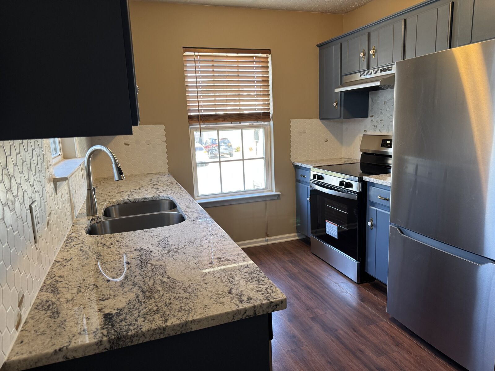 Property Photo:  1204 Lakewalk Dr  TN 37013 