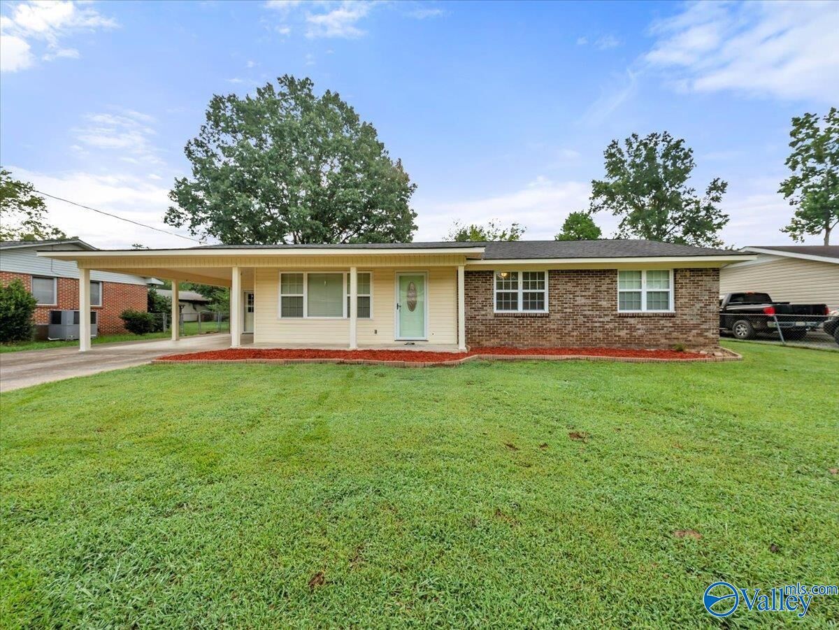 Property Photo: 317 Sharon Street AL 35768