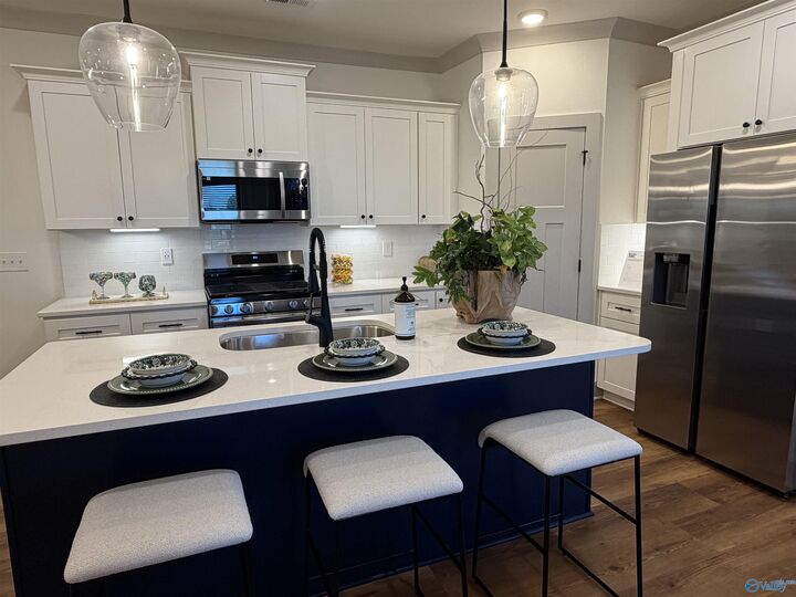 Property Photo:  118 Applegrove Lane  AL 35757 