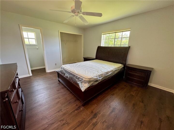 Property Photo:  119 SE 23rd Place  FL 33990 