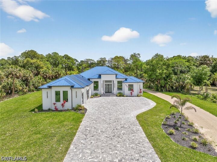 Property Photo:  522 17th Street SW  FL 34117 