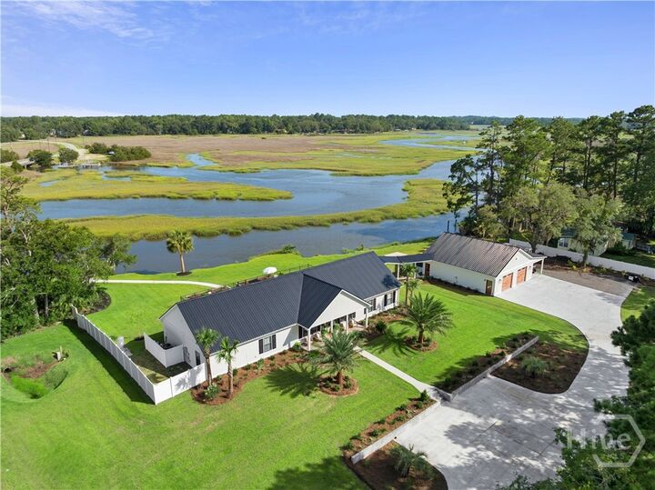 Property Photo:  5370 Shellman Bluff Road NE  GA 31331 