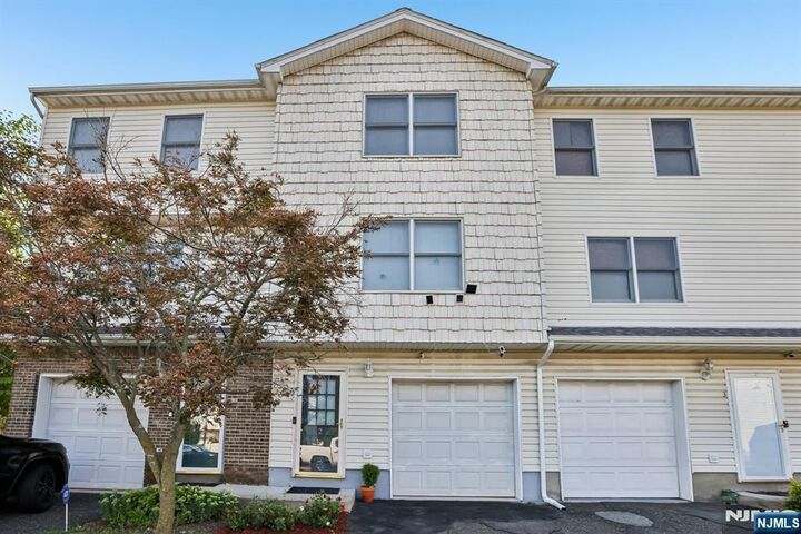 Property Photo:  274 Garibaldi Avenue 2  NJ 07644 