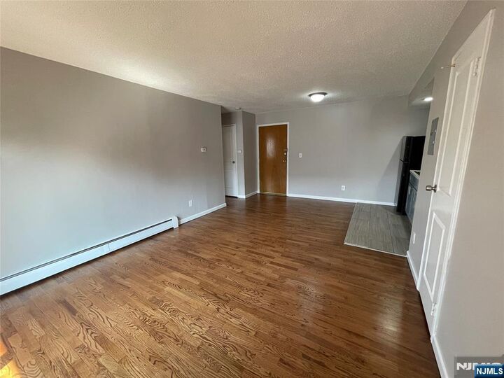 Property Photo: 75 Sussex Street 3A NJ 07601