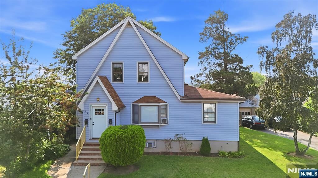 Property Photo:  83 Hudson Street  NJ 07011 