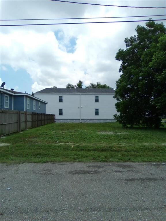 Property Photo:  1900 Choctaw Street  LA 70117 