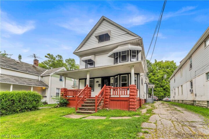 Property Photo: 3617 E 57th Street 1/Dn OH 44105