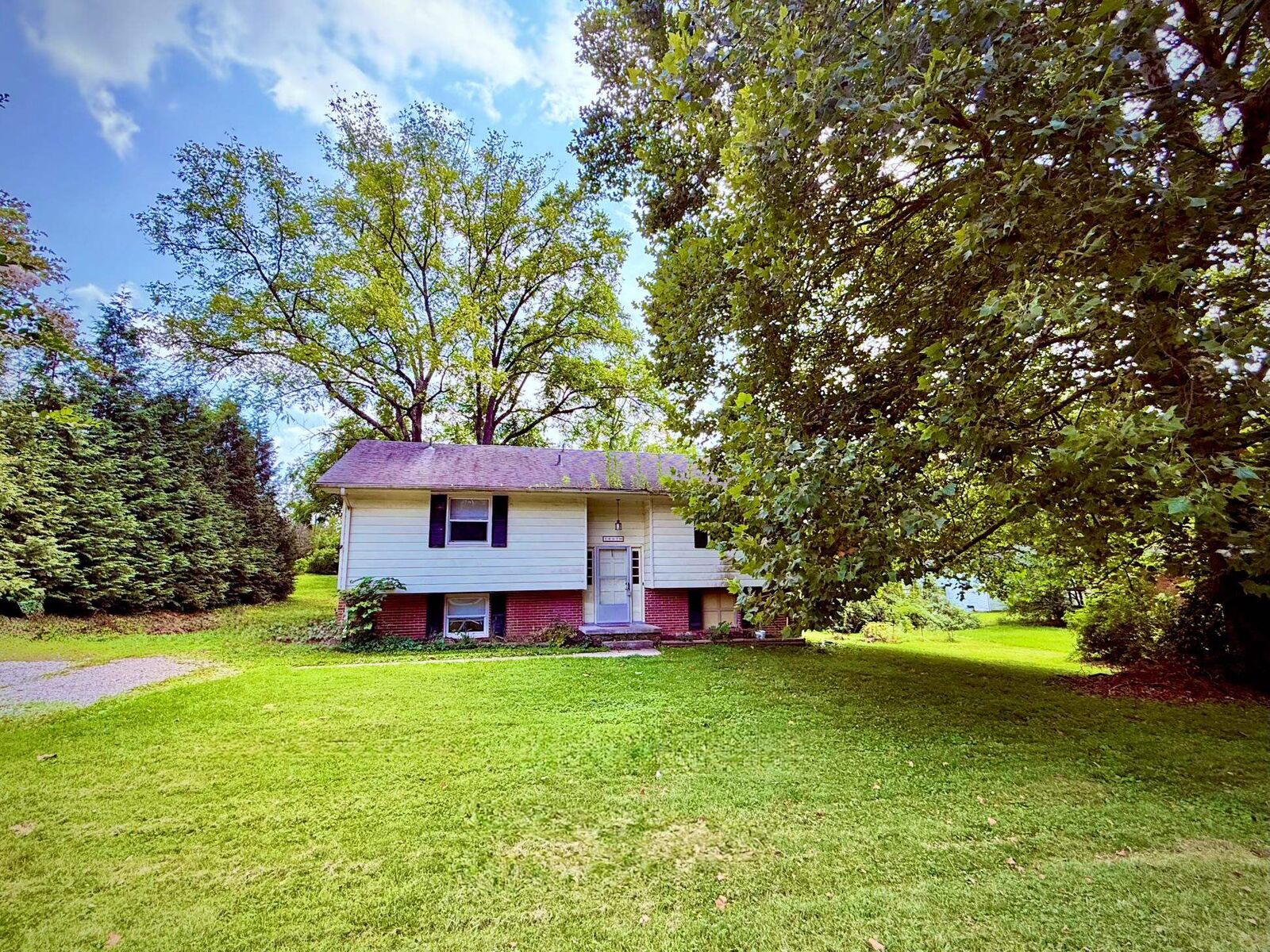 Property Photo:  607 Kelsey Lane  VA 24060 