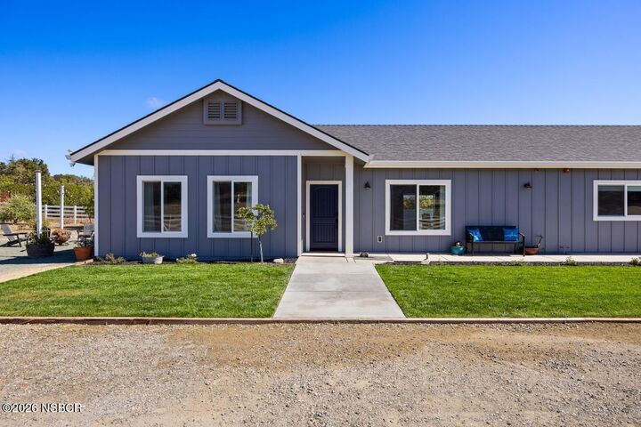 Property Photo: 169 Cimarron Way CA 93420