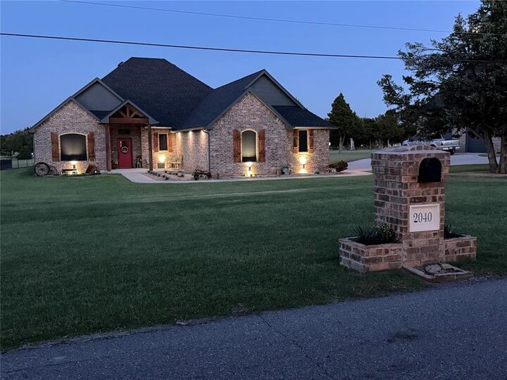 Property Photo:  2040 S May Avenue  OK 73044 