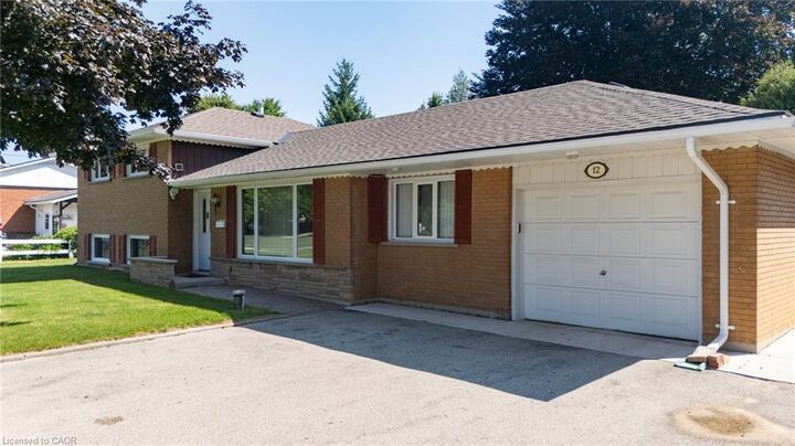 Property Photo: 12 Glendale Crescent ON N3Y 4M2