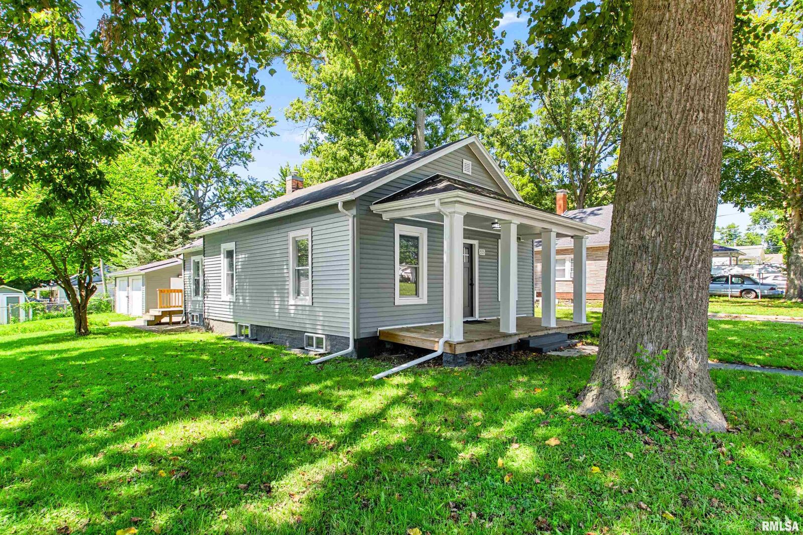 Property Photo: 333 S Elm Street IL 62656
