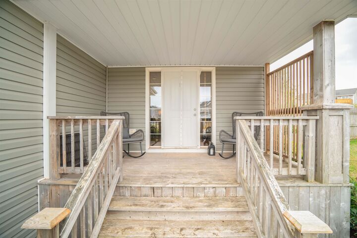 Property Photo: 11 Lily Court PE C1B 0H6