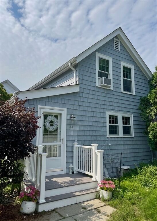 Property Photo: 44 Mount Vernon St MA 01960