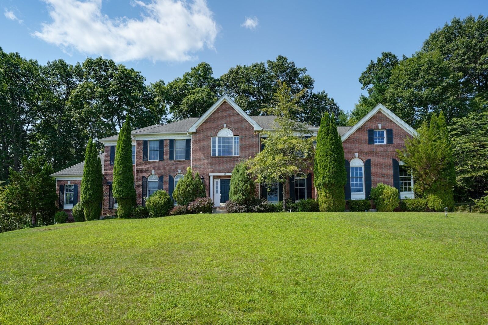Property Photo: 18 Valley View Dr MA 01536