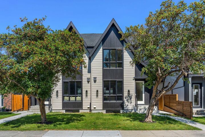 518 22 Avenue NW — photo 1