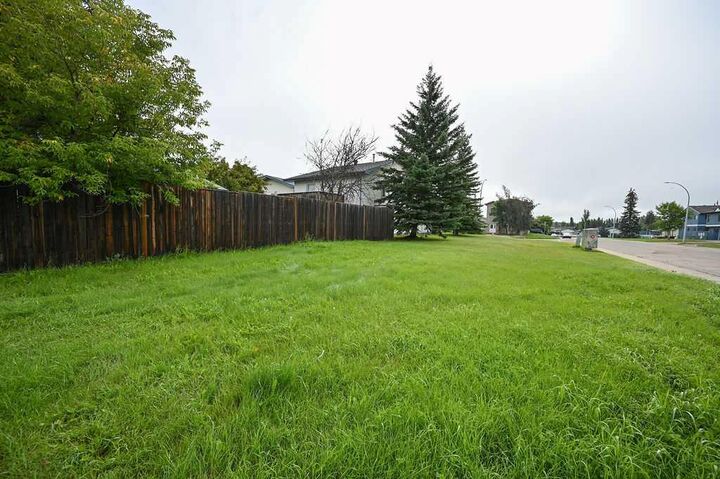 Property Photo: 4515A 33 Street AB T9S 1P5