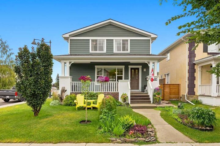 Property Photo: 5528 Forand Street SW AB T3E 7S6
