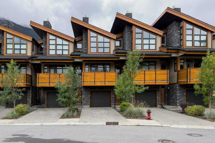 418 Riva Heights — photo 1
