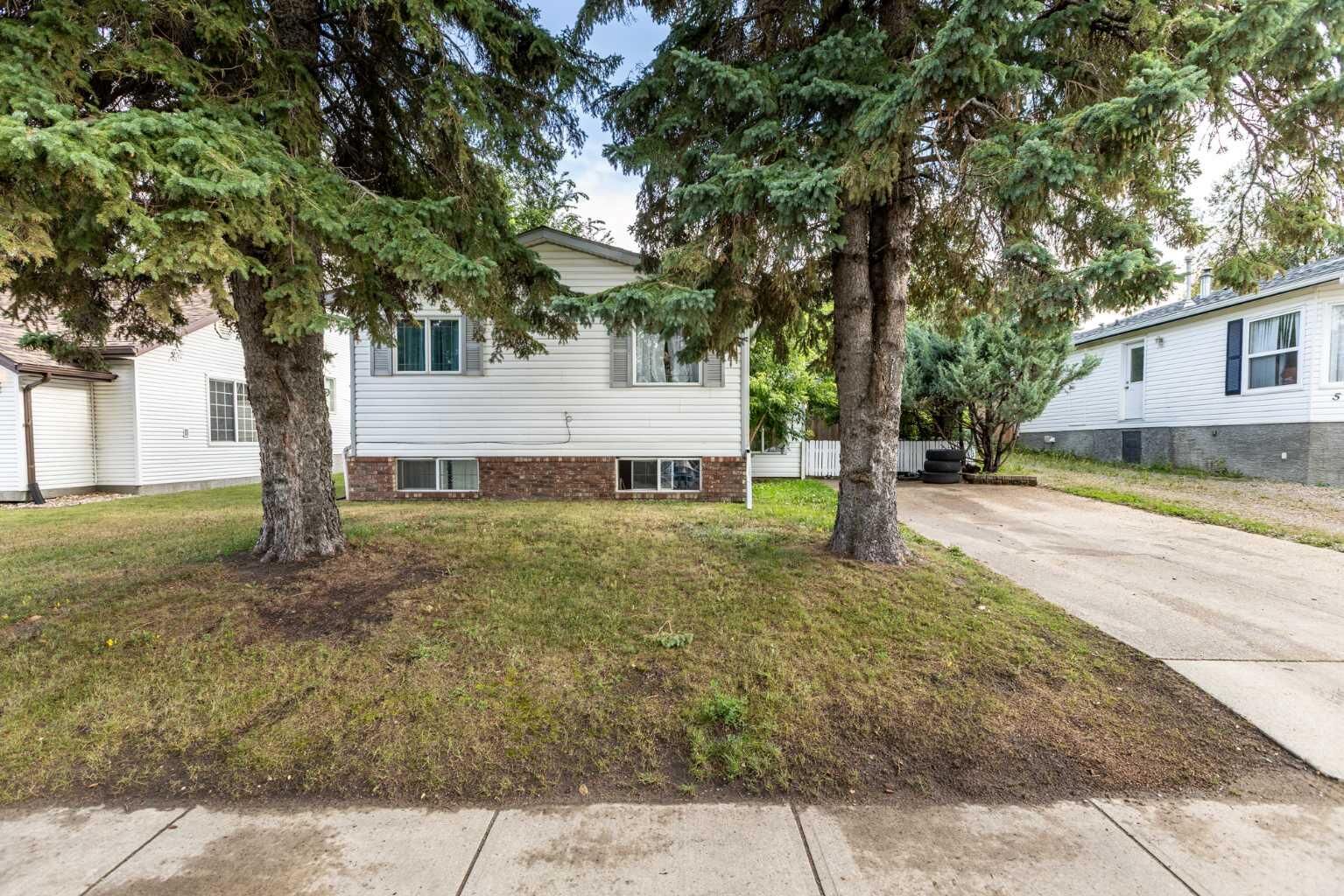 Property Photo: 5115 48 Avenue AB T4S 1G6