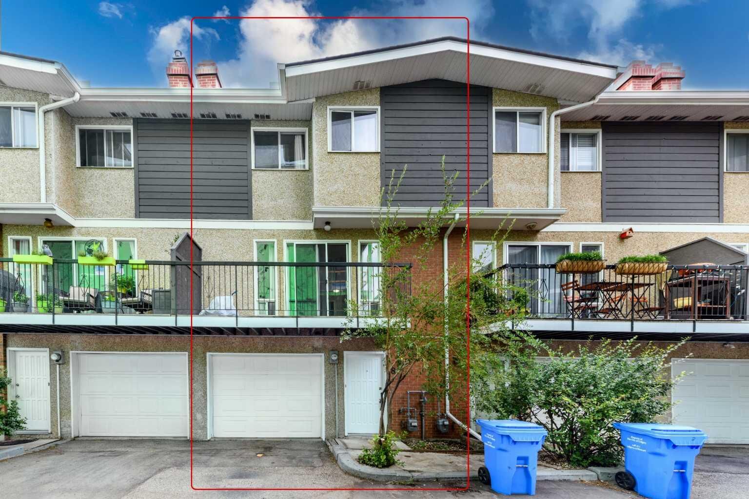 Property Photo: 643 4 Avenue NE 8 AB T2E 0J9