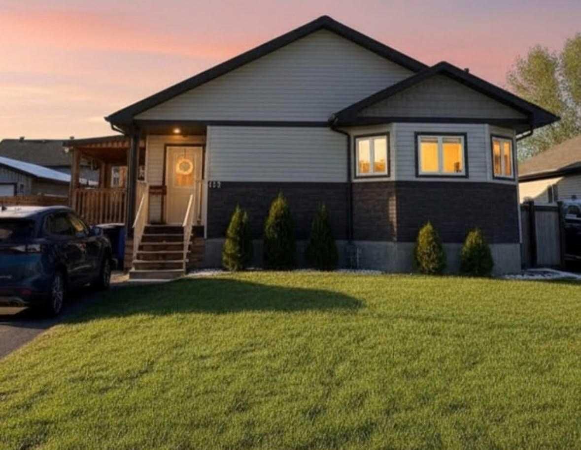 Property Photo: 125 Beardsley Crescent AB T9H 2T5