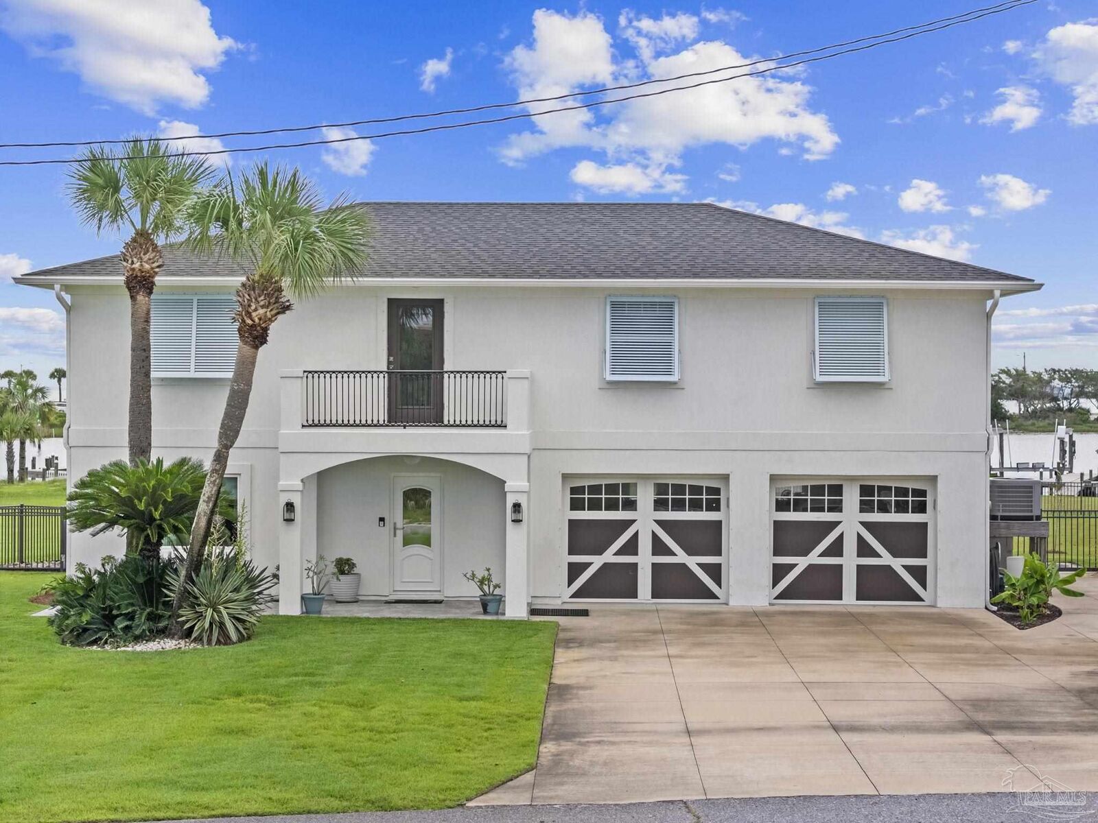 Property Photo: 256 Sabine Dr FL 32561