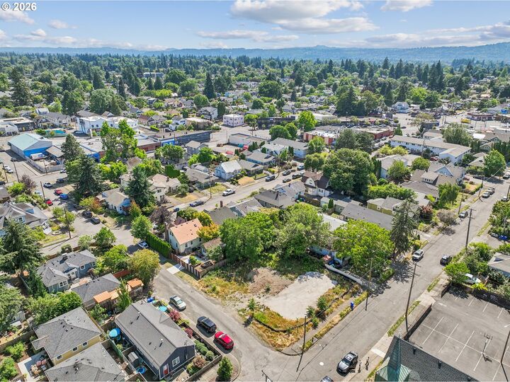 Property Photo: 5528 SE Rhone St OR 97206