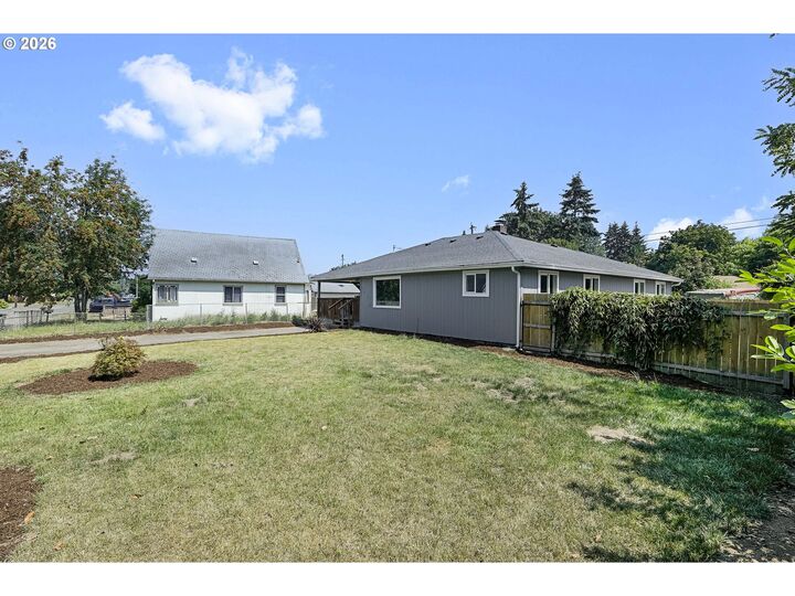Property Photo: 256 Douglas St WA 98632