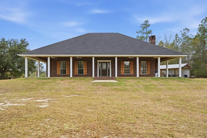 Property Photo:  268 Baucum Rd  MS 39426 